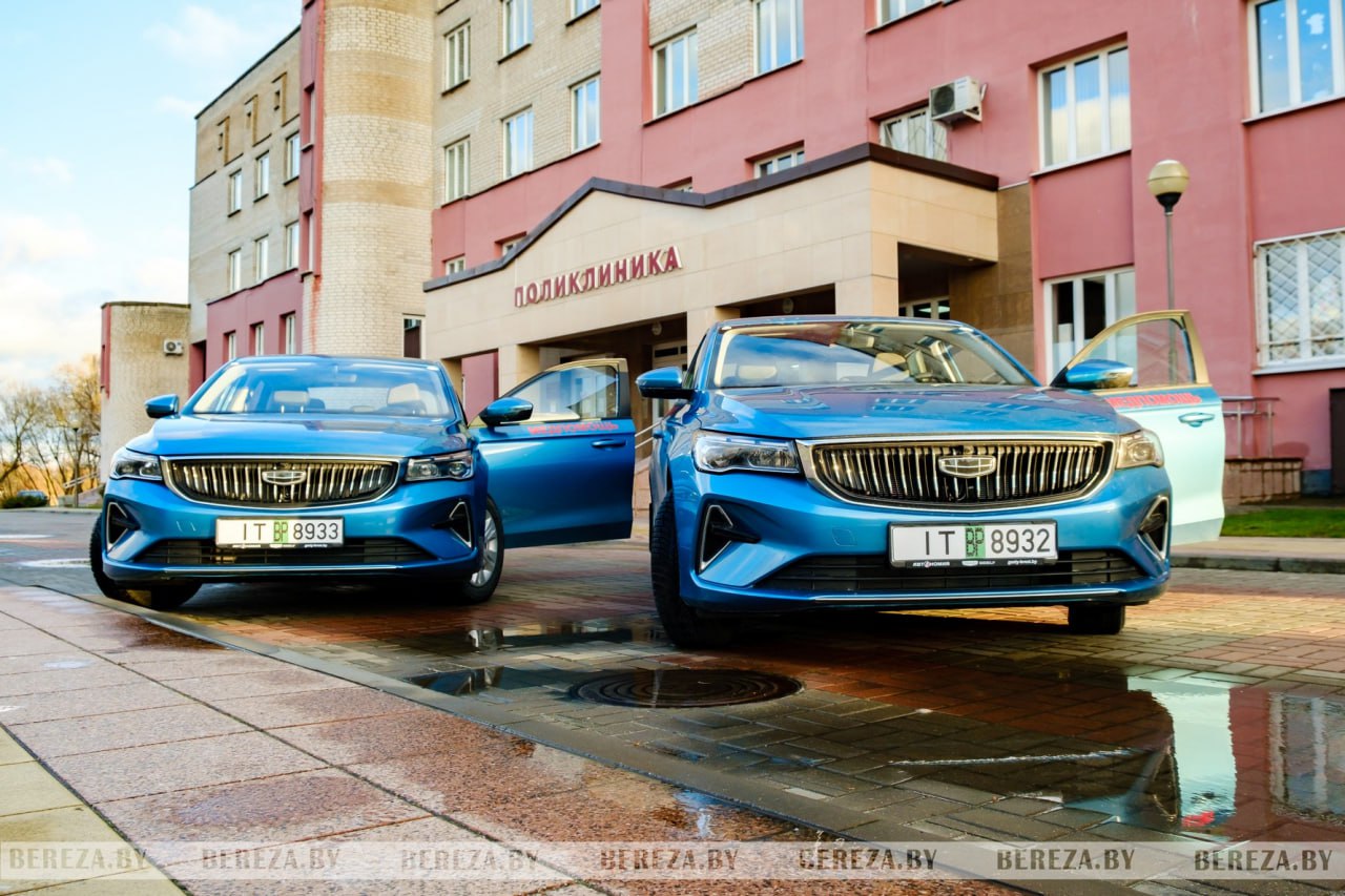 ДВА НОВЫХ АВТОМОБИЛЯ ПРИБЫЛИ В БЕРЕЗОВСКУЮ РАЙОННУЮ БОЛЬНИЦУ - Березовское  районное объединение профсоюзов